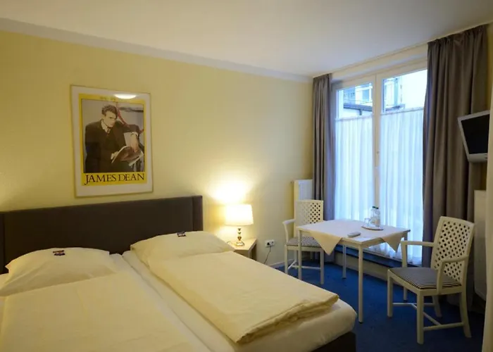 ALPHA Hotel Garni